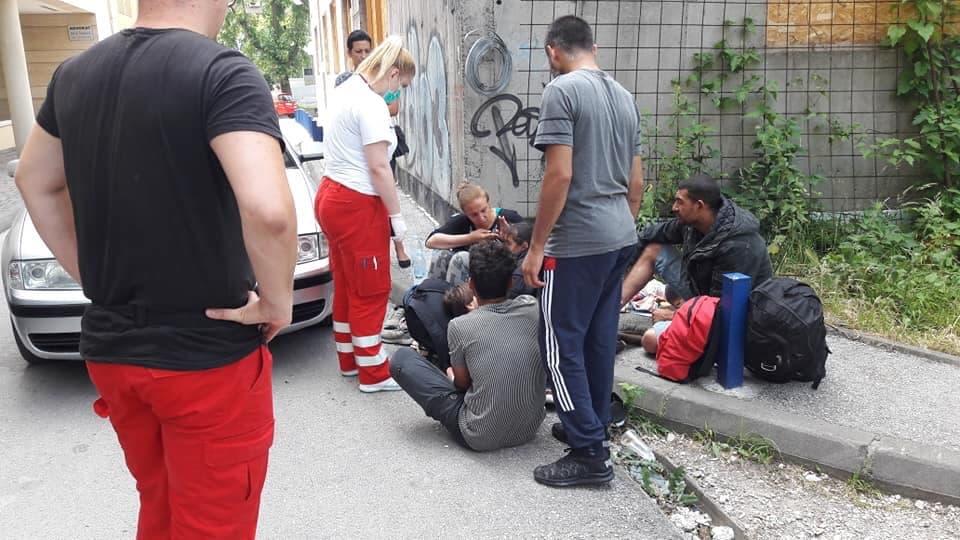 Gladna i iscrpljena migrantska djeca prevezena na UKC Tuzla