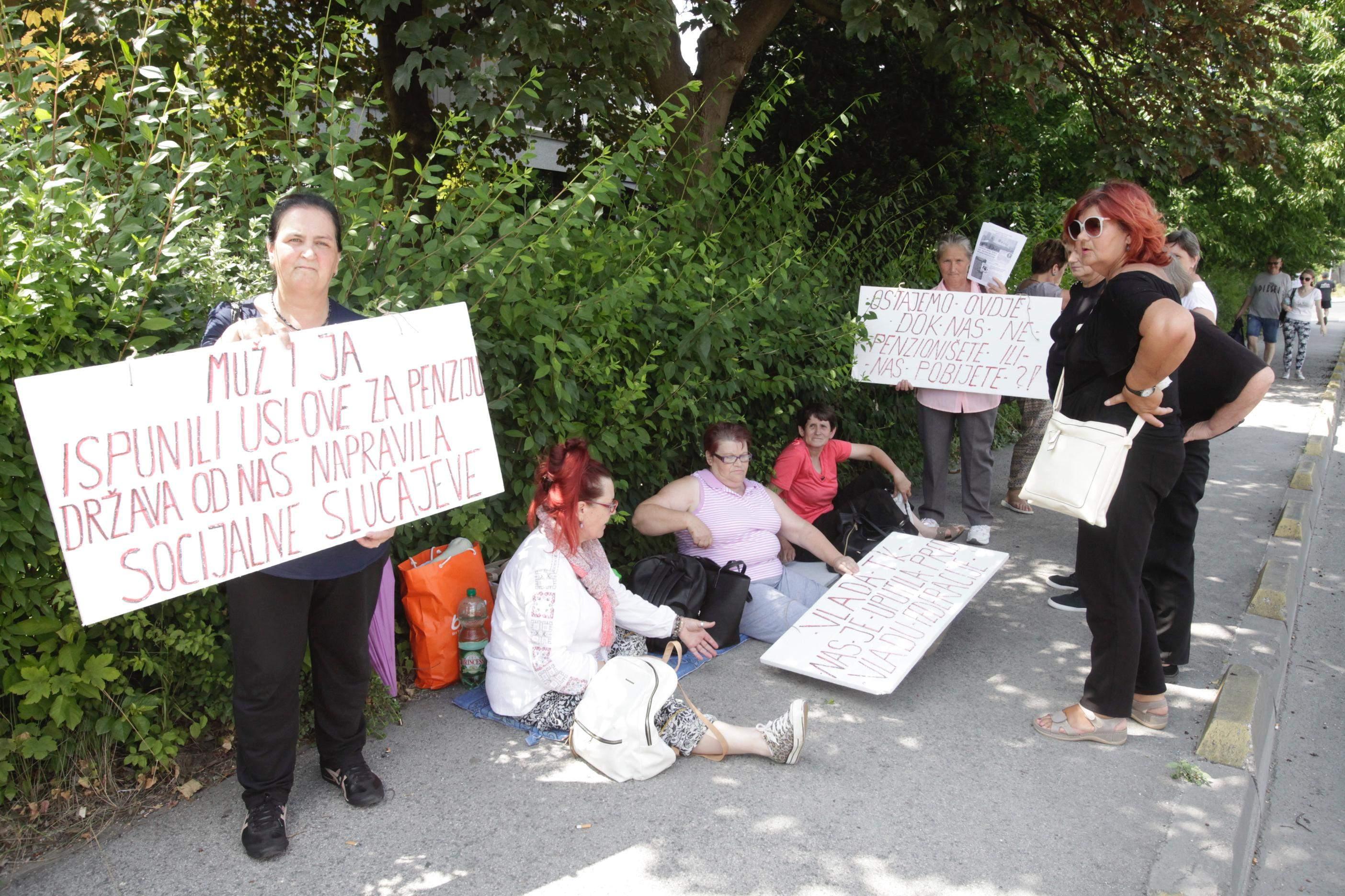 S posljednjih protesta radnica "Borca" koje traže uvezivanje staža - Avaz