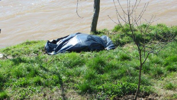Samoubistvo skokom u rijeku - Avaz