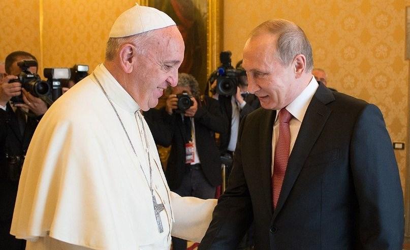 Papa Franjo i Vladimir Putin - Avaz