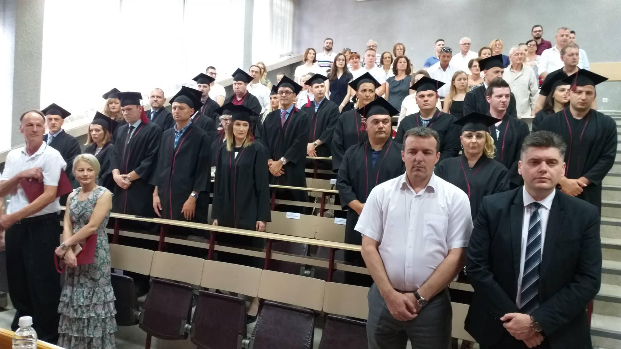 Univerzitet u Tuzli promovirao 29 doktora nauka