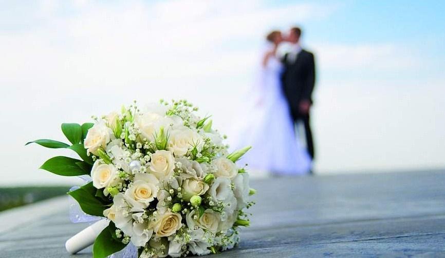 Sve veći broj mladih stupa u brak - Avaz