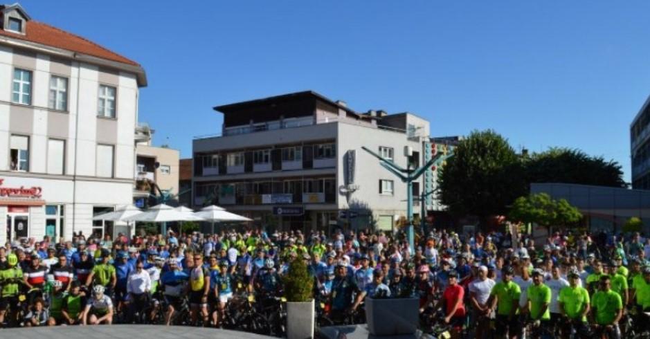 Maratonci i biciklisti put Srebrenice krenuli prije dva dana - Avaz