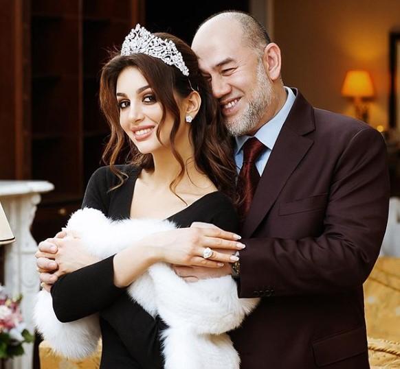 Kontroverzni brak ruske ljepotice i malezijskog kralja: Poslije seksa u bazenu, ne vjeruje da je on otac sina Leona