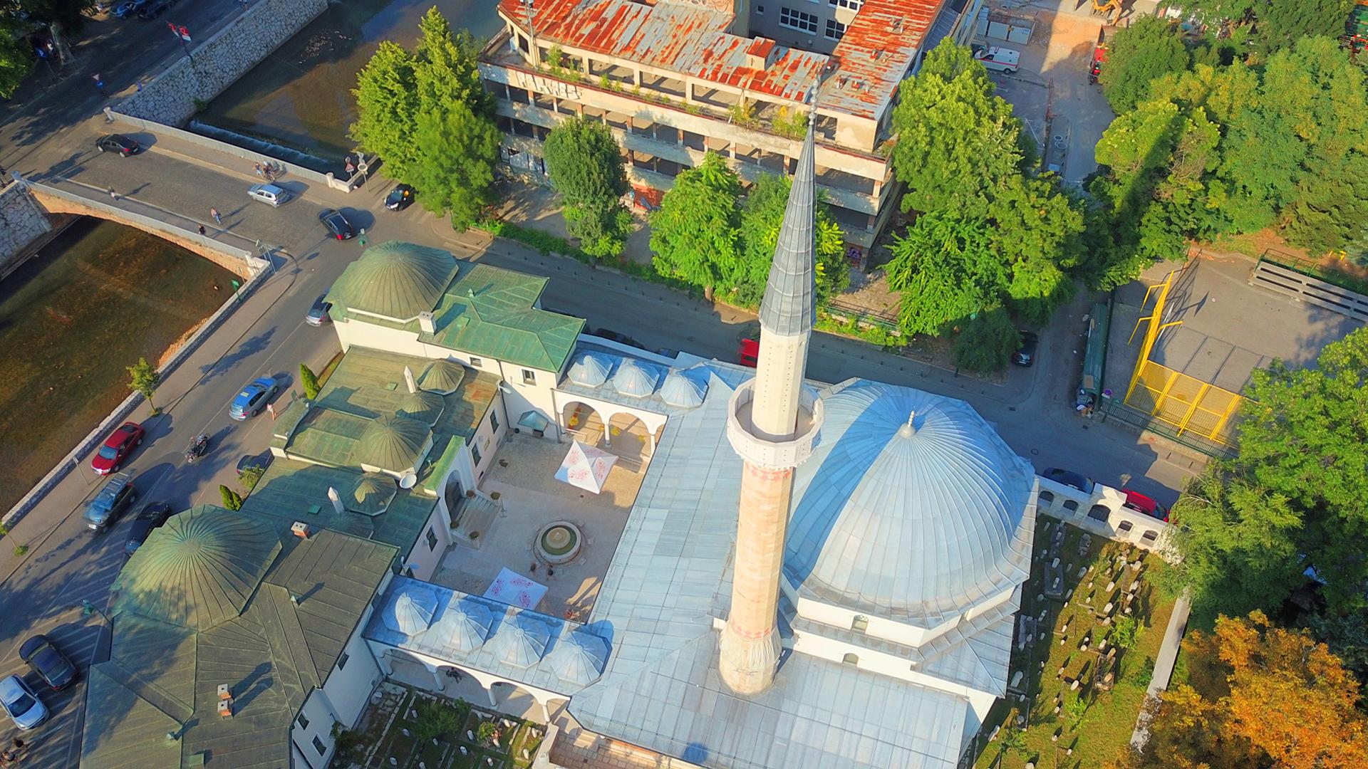 Bliži se Kurban - bajram: Pogledajte snimke dronom Careve džamije