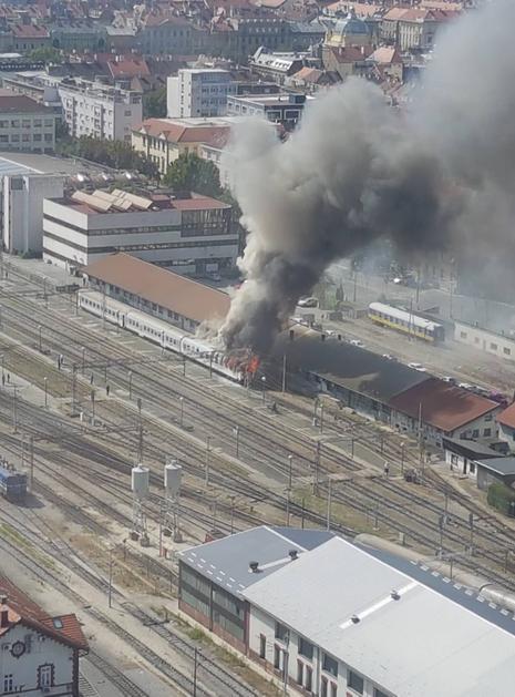 Zapalio se vagon na 6. peronu - Avaz