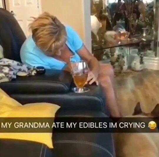 Pogledajte reakciju jedne bake nakon što je pojela unukov kolač od kanabisa