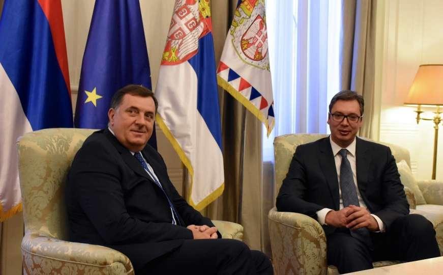 Dodik i Vučić: Poznavatelji rakije i vina - Avaz