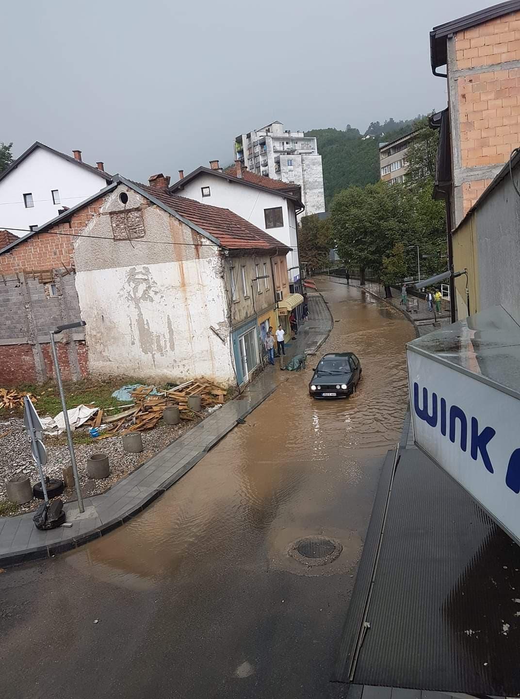 Poplavila tek rekonstruirana ulica - Avaz