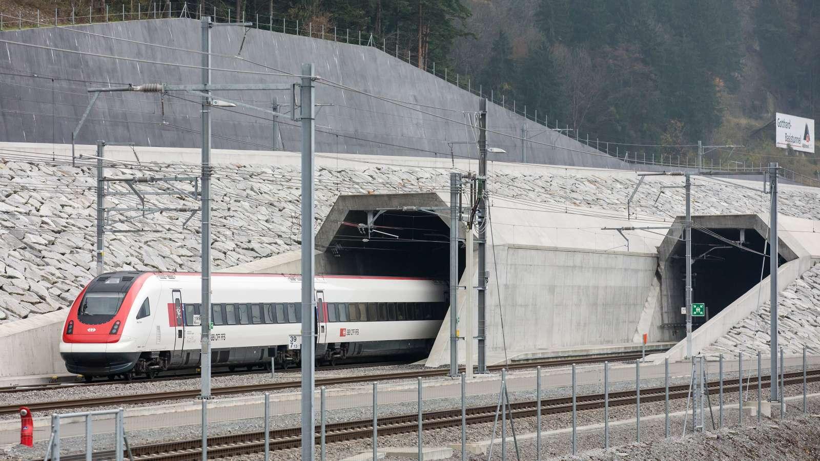 Tunel u Švicarskoj dugačak 16,3 kilometara - Avaz