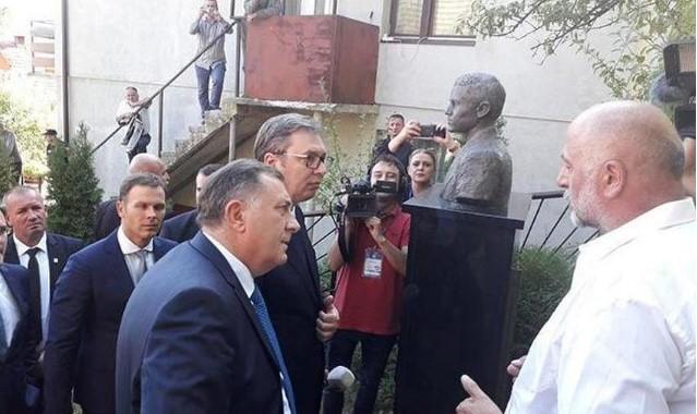 Vučić i Dodik u Bosanskom Grahovu - Avaz