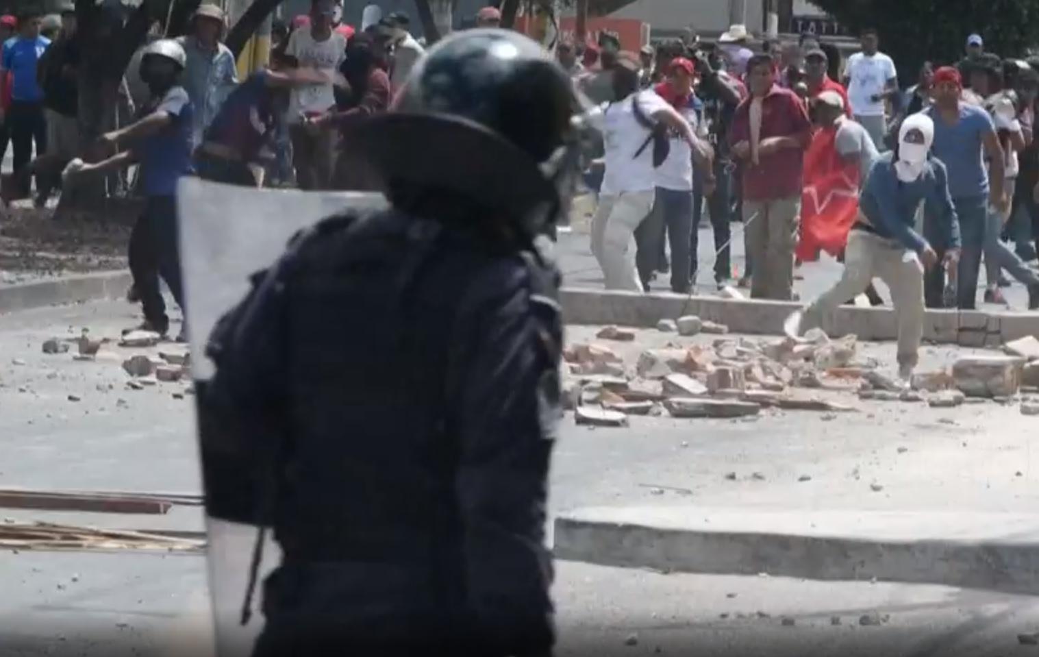 Sukob policije i protestanata u Tegucigalpi - Avaz