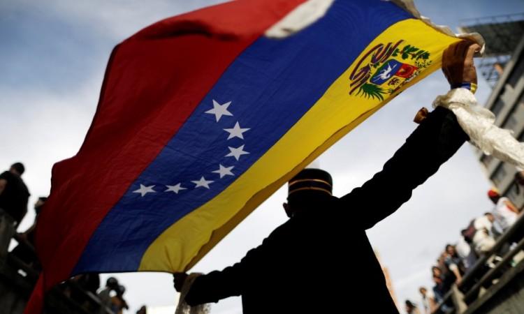 SAD uvode sankcije zbog korupcije u projektu subvencioniranja hrane u Venecueli