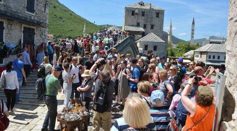 Za osam mjeseci 1,1 milion turista, najviše noćenja turista iz Hrvatske i Srbije