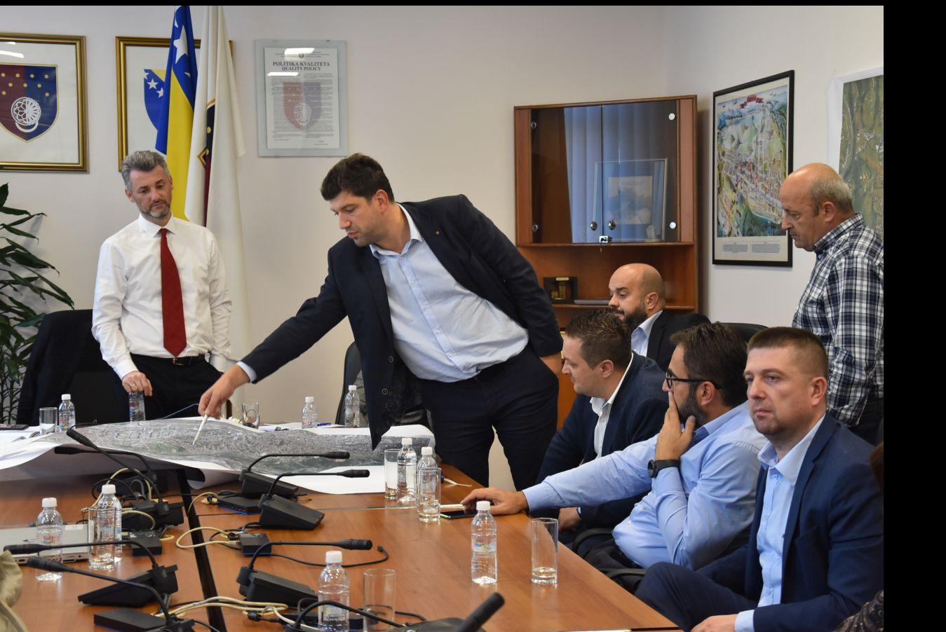 Sa sastanka u zgradi Vlade KS - Avaz