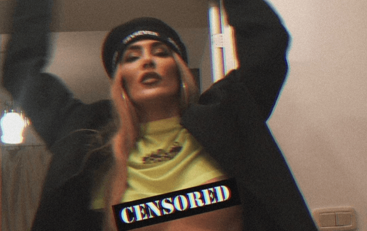 Pjevačica Senidah šokirala cenzuriranom fotografijom
