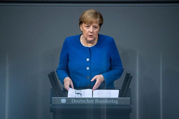 Merkel: To je humanitarna drama - Avaz