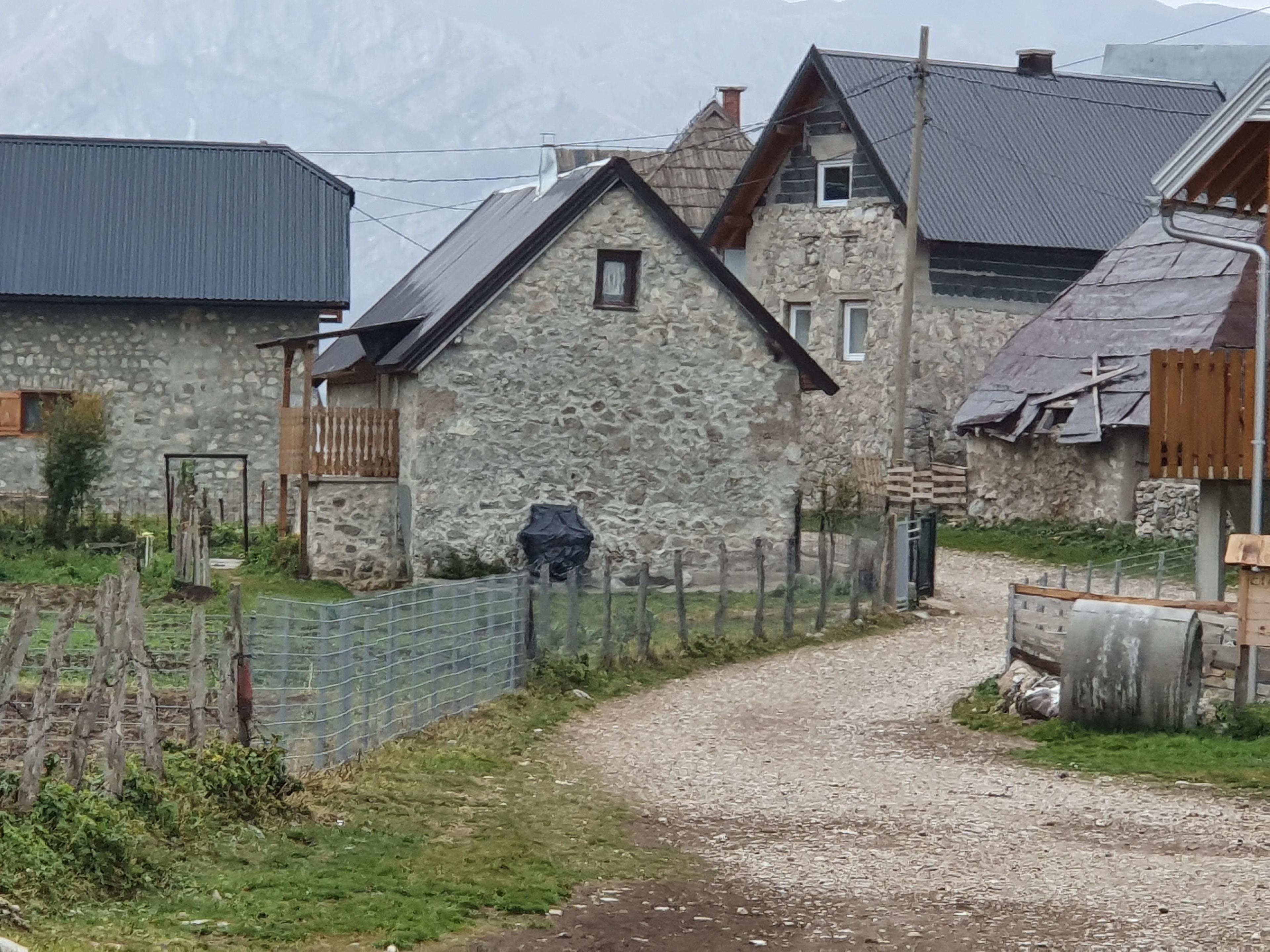 Selo krcato turistima preko ljeta - Avaz