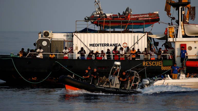 Nekoliko sati ranije, njemački humanitarni spasilački brod "Alan Kurdi' iskrcao je 88 migranata - Avaz