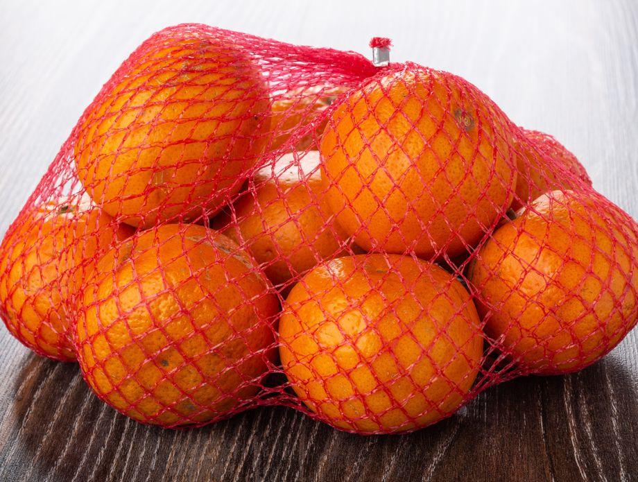 Ovo je jedini razlog zašto se mandarine i narandže prodaju u crvenim mrežicama