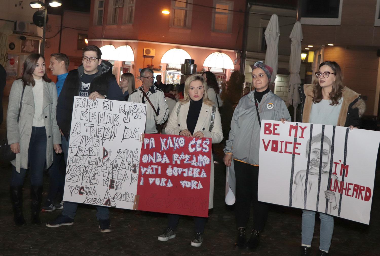 S protesta u Tuzli - Avaz