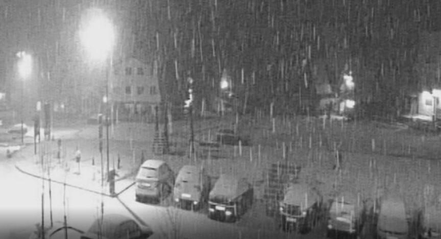 Snijeg uveliko pada na Vlašiću - Avaz