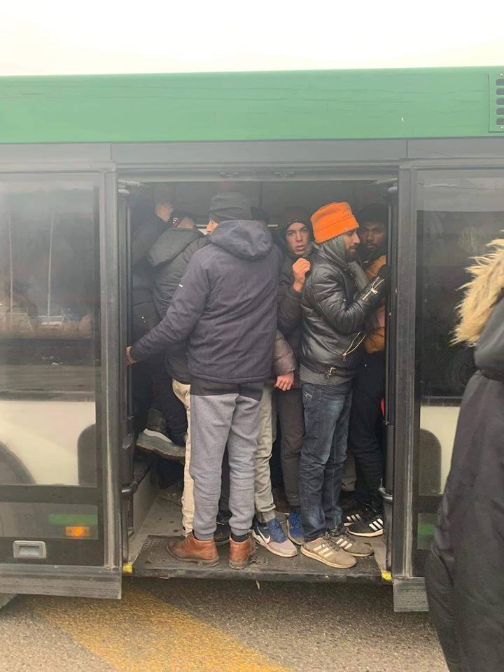 Migranti prave nesnošljive gužve u gradskom prijevozu: Ova fotografija je dokaz