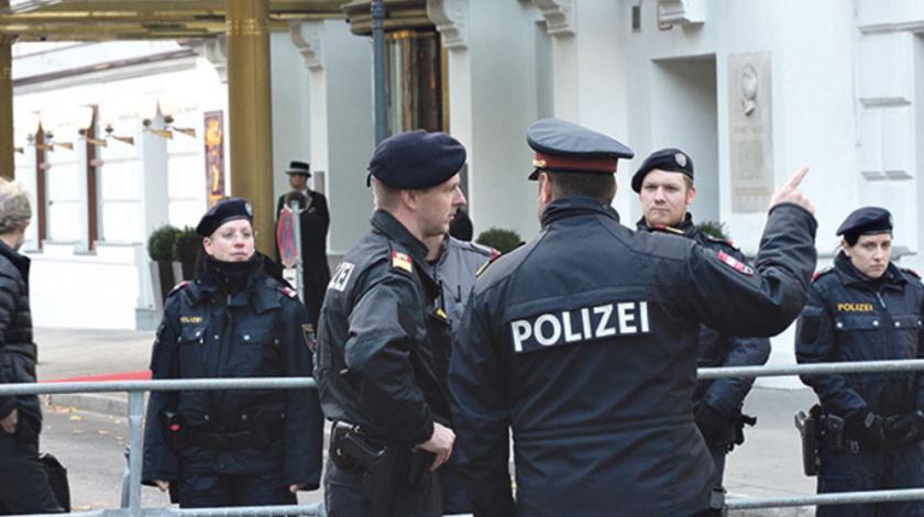 Intervenirali austrijski policajci - Avaz