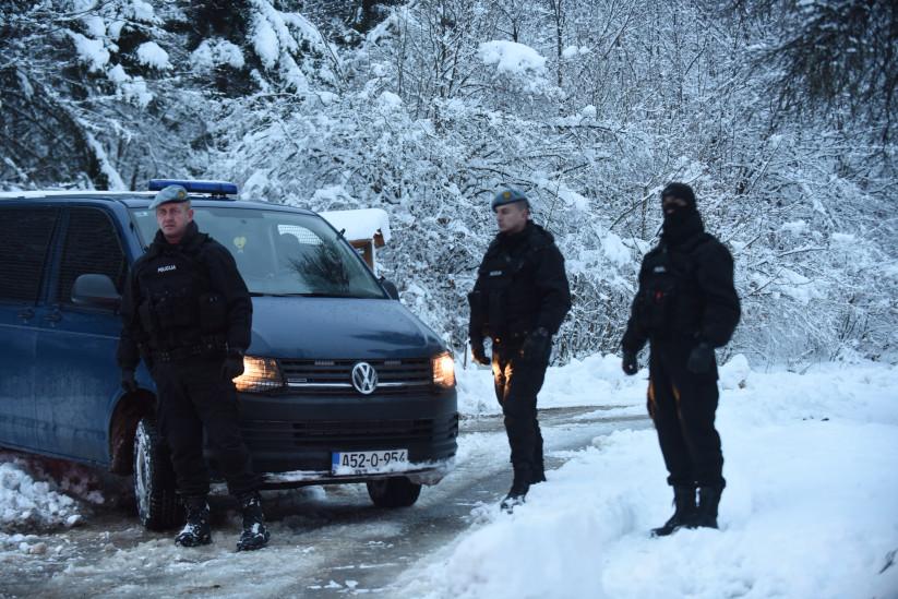 Policajci patrolirali danonoćno - Avaz