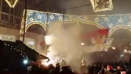 Napetost raste: Zapaljena zastava Crne Gore u Knez Mihailovoj, navijači najavili nove proteste
