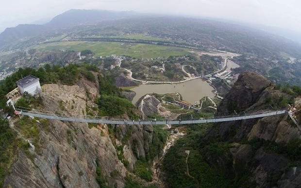Stakleni pješački most u Kini - Avaz