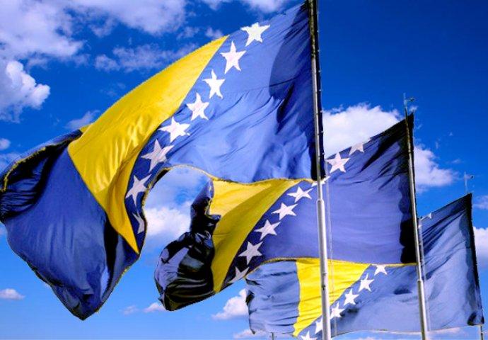 Na današnji dan: BiH dobila zastavu