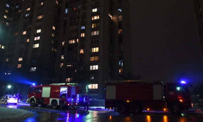 Požar iszbio u stanu na šestom spratu zgrade - Avaz