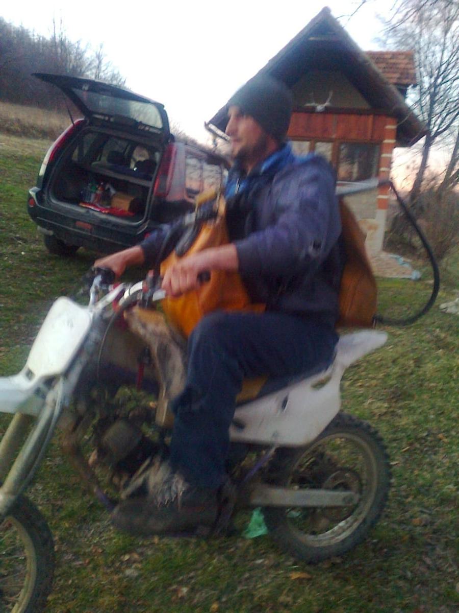 Alen Aljić vodu vozio na motociklu Kroser - Avaz