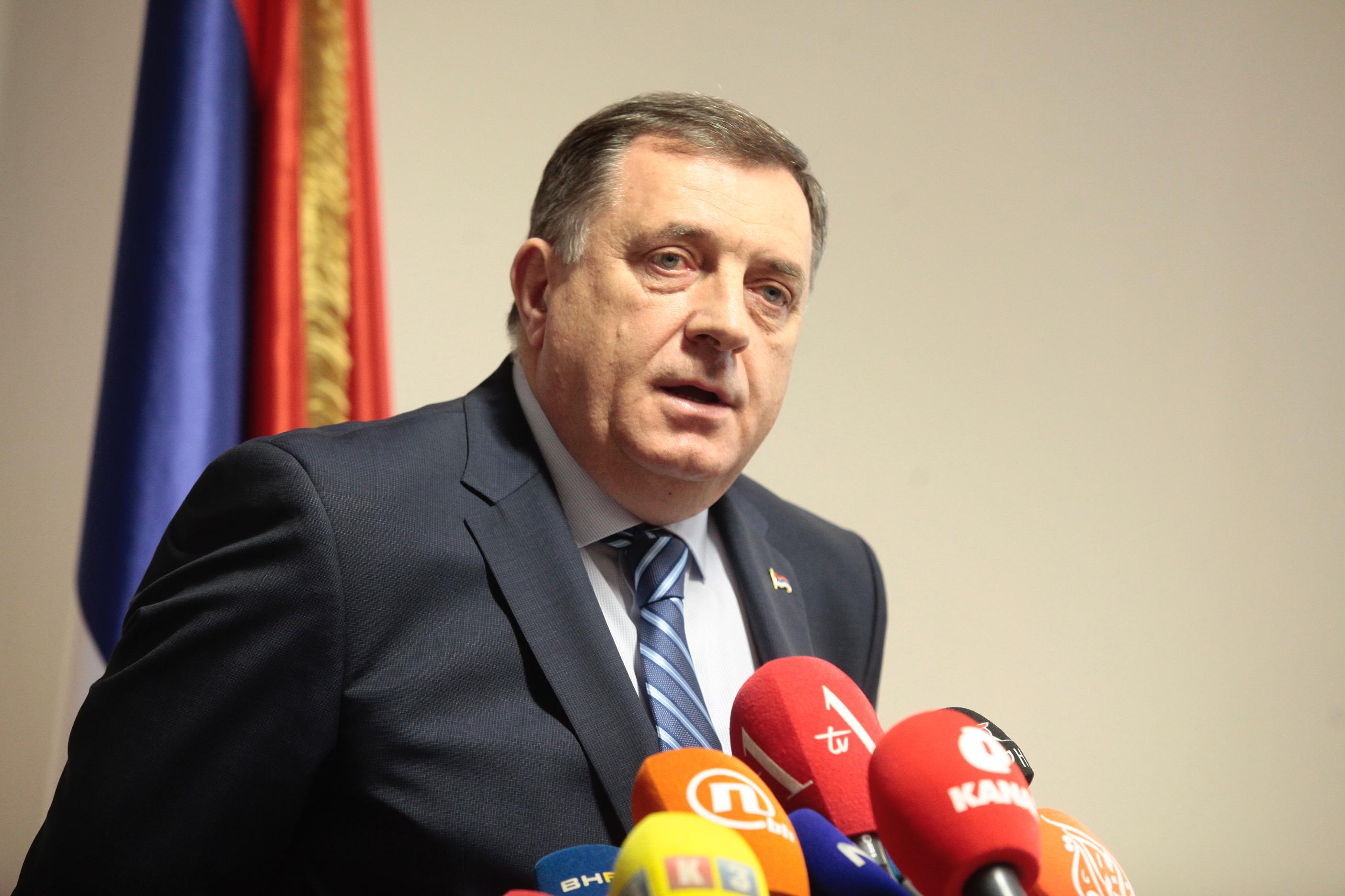 Kopira li Dodik Vučića - Avaz