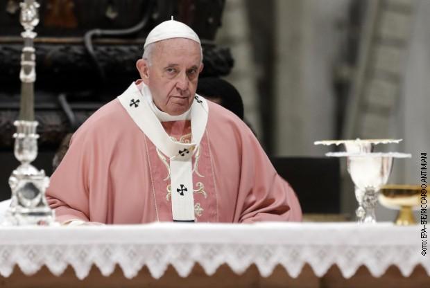 Papa Franjo: Sredozemnoj regiji trenutno prijeti izbijanje nestabilnosti - Avaz