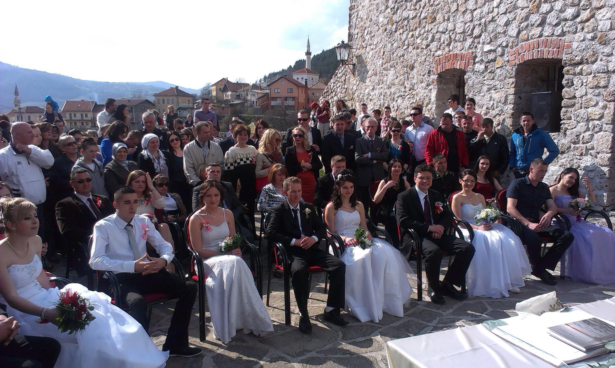 S jednog od ranijih vjenčanja na Starom gradu - Avaz