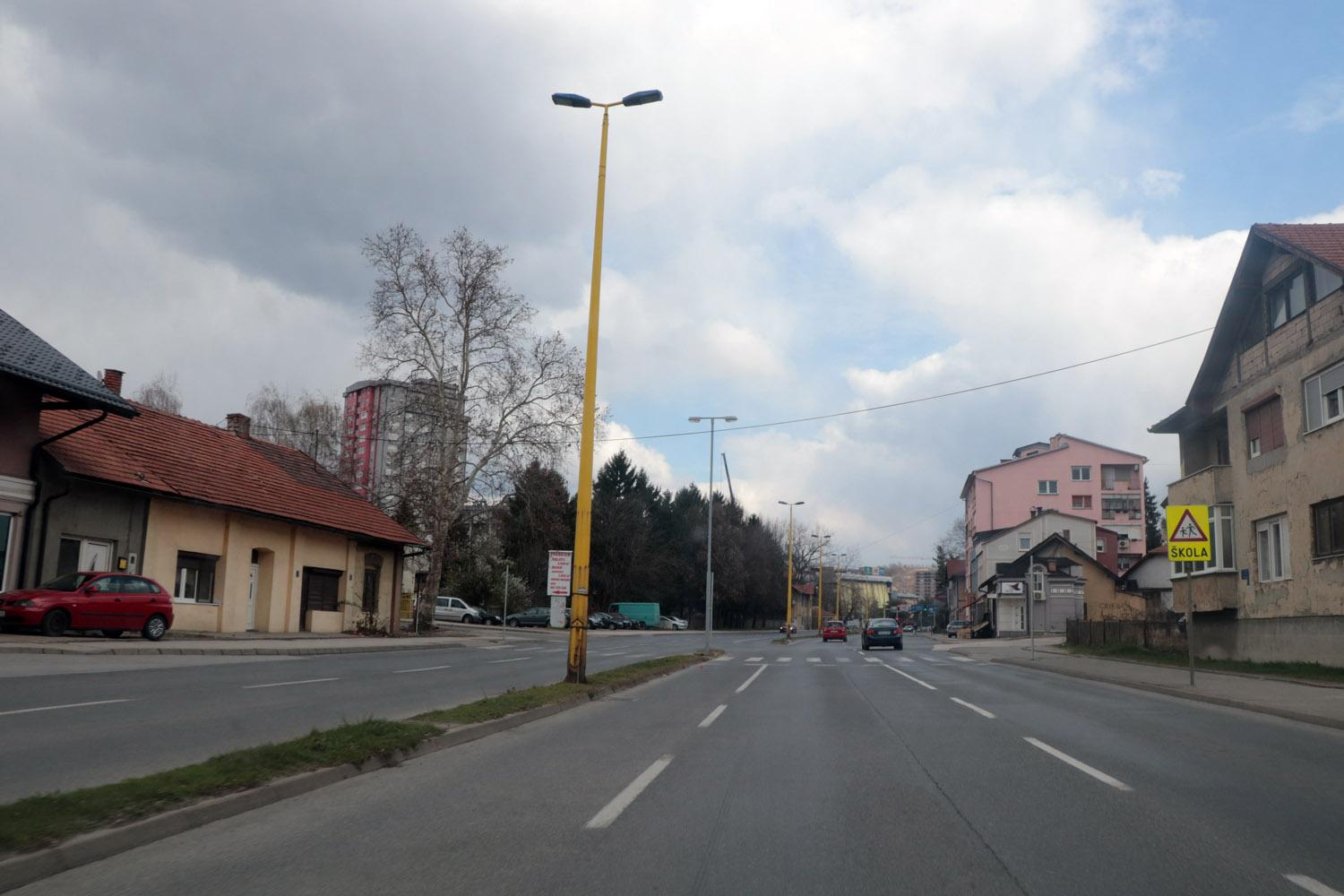 Puste ulice Tuzle - Avaz