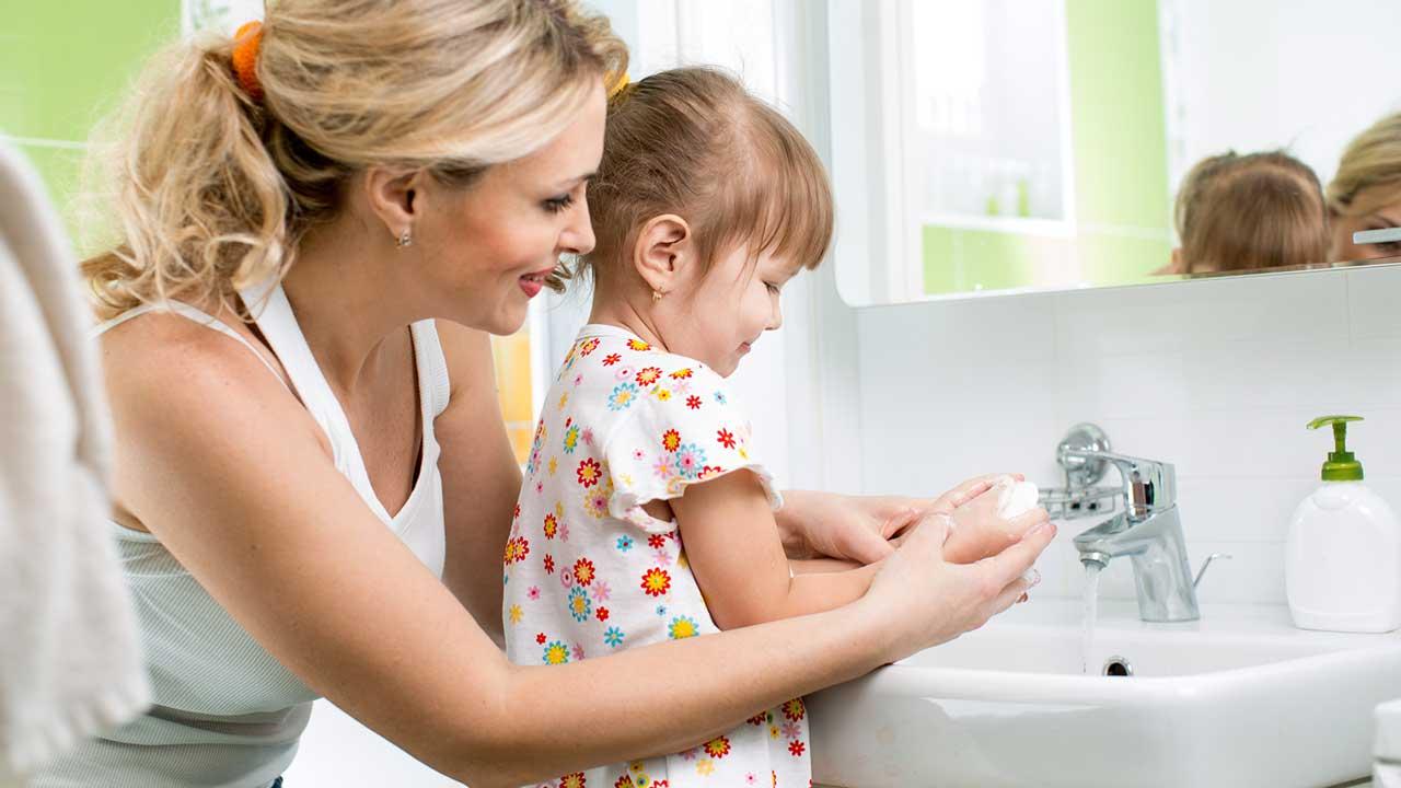 Djecu je važno učiti da redovno i temeljito peru ruke - Avaz