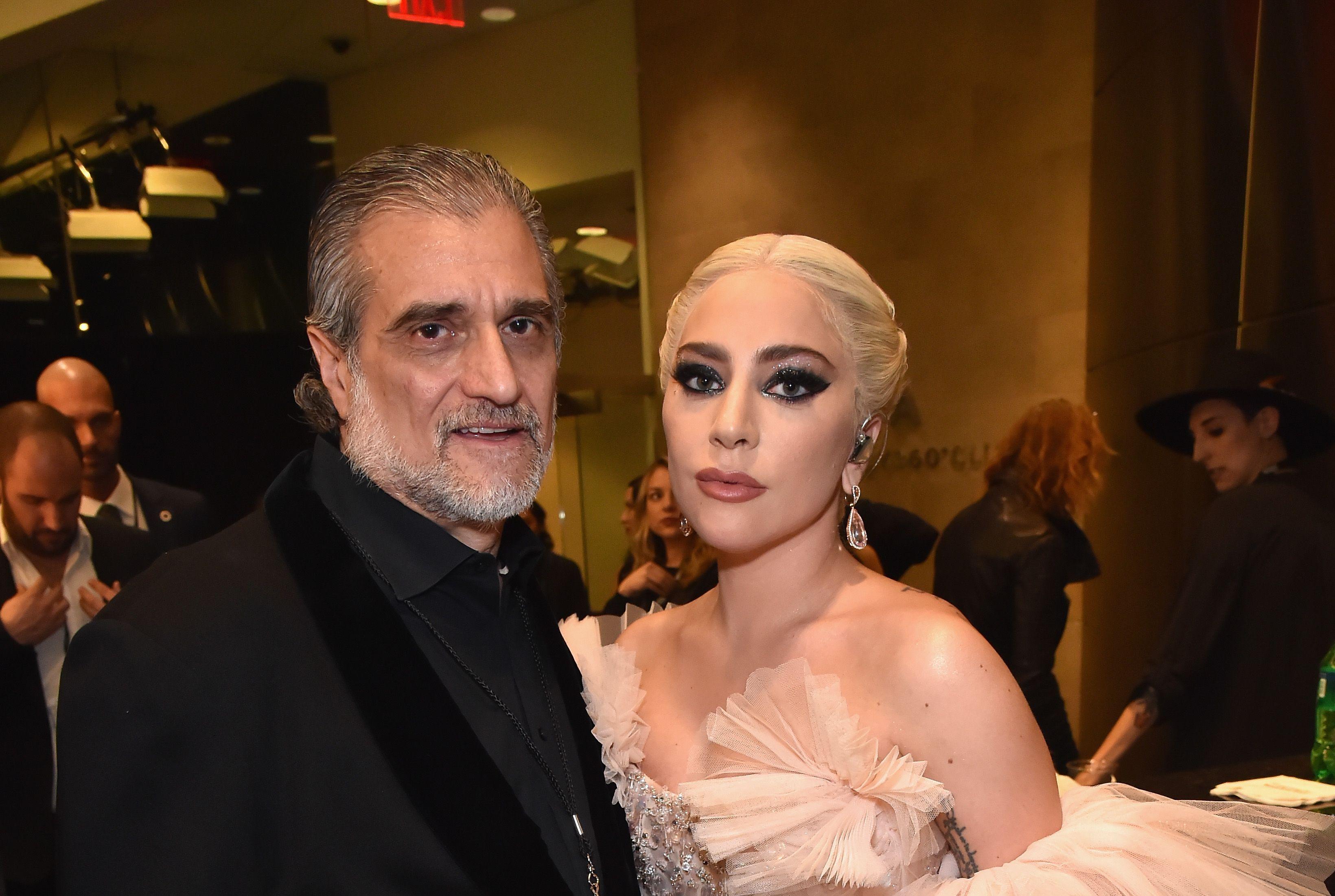 Lejdi Gaga s ocem Džozefom - Avaz