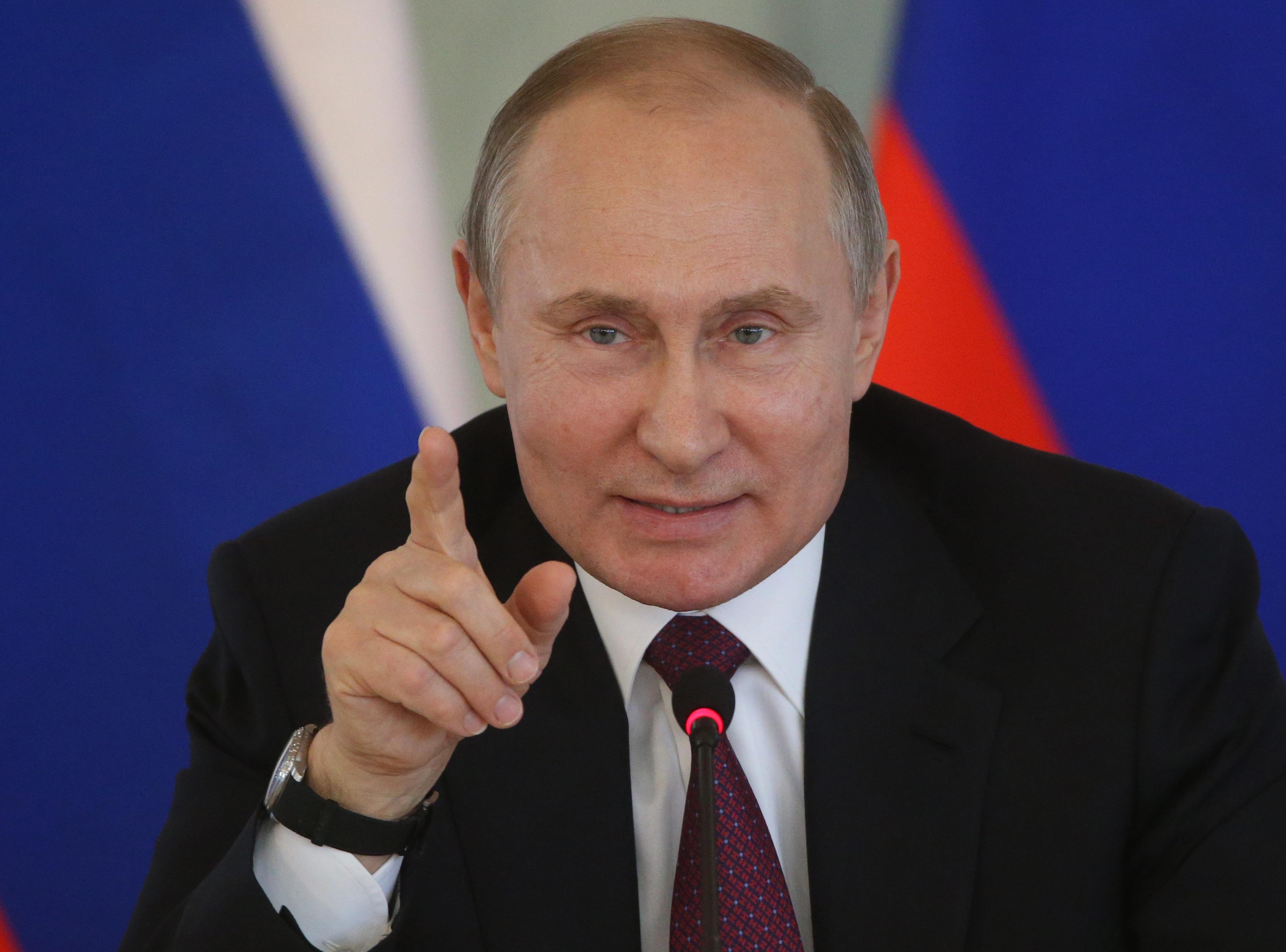 Putin: Rukovao se sa zaraženim ljekarom - Avaz