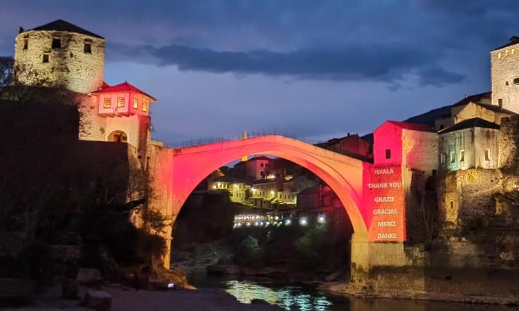 Stari most večeras - Avaz