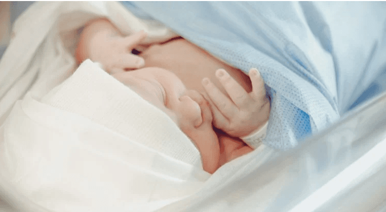 Žena pozitivna na koronavirus umrla tokom porođaja, beba je preživjela