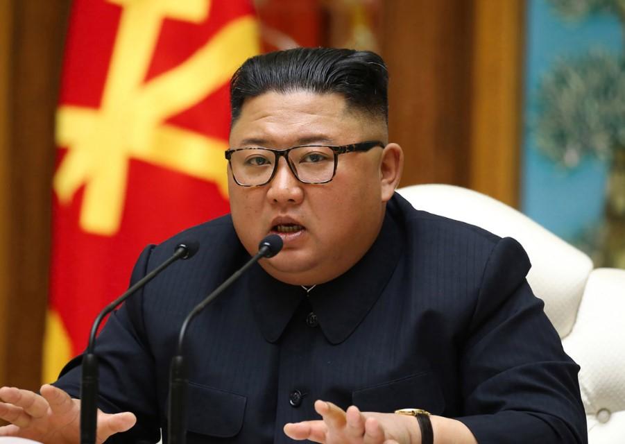 Kim: Državni zvaničnici ne nose maske - Avaz