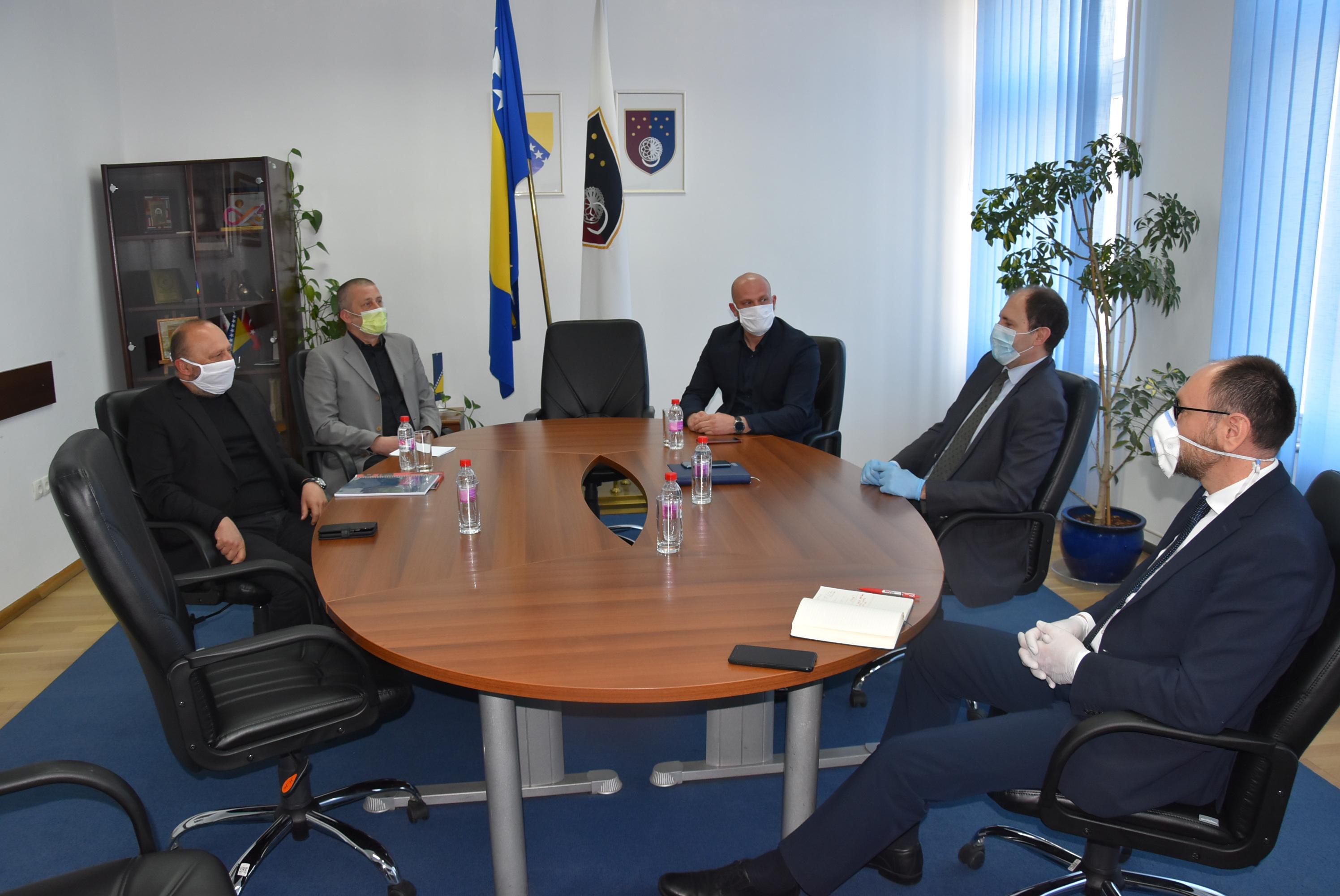 Sa sastanka premijera Nenadića i ministra Alikadića s predstavnicima SFF-a - Avaz