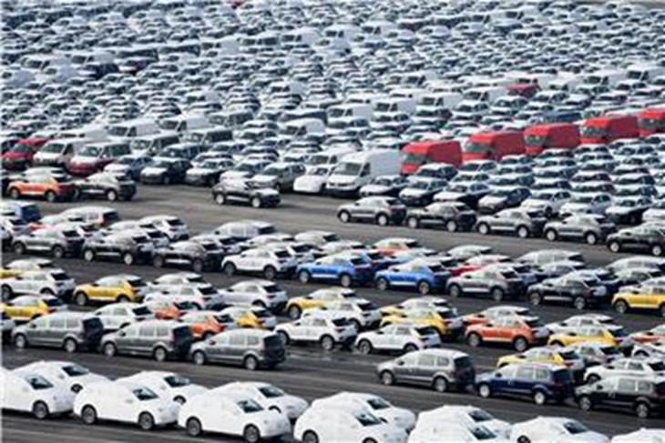 Prodaja automobila u Evropi opala za 52 posto