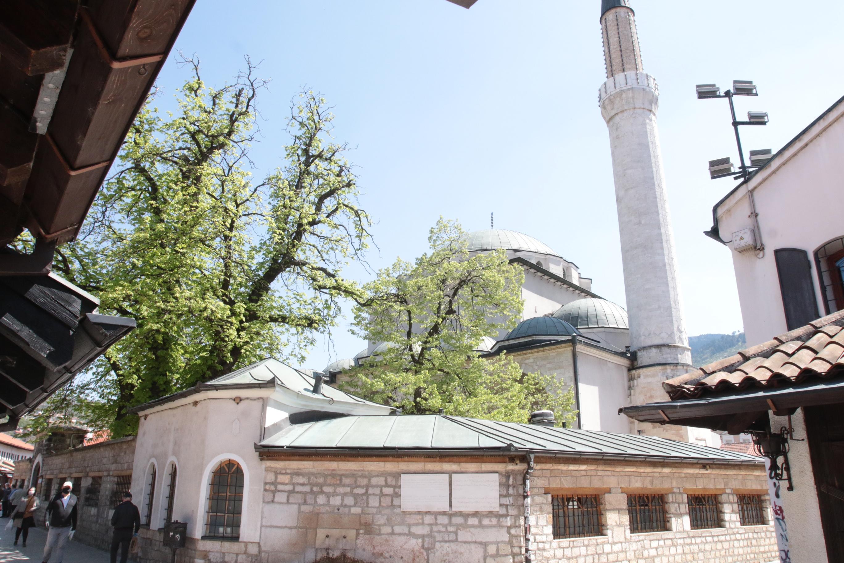 Begova džamija: Ove godine nema safova - Avaz