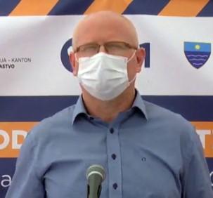 Dr. Arapović: Osam osoba na respiratoru - Avaz
