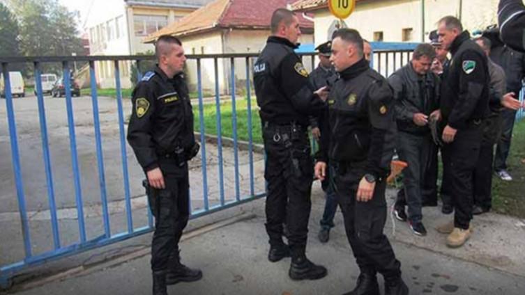 Tuzlanski policajci uhapsili nasilnika - Avaz
