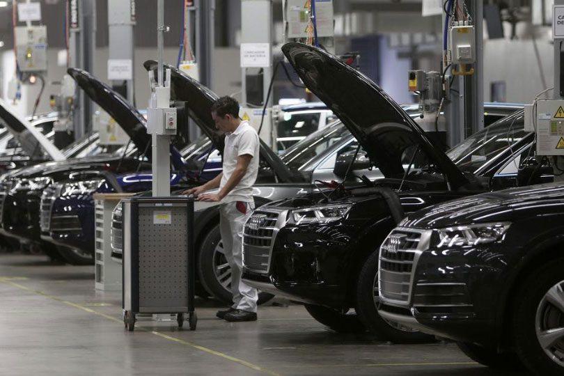 Volkswagen i Daimler pozvali su vladu da pomogne u povećanju potražnje za automobilima - Avaz